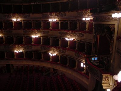lascalaboxes.jpg