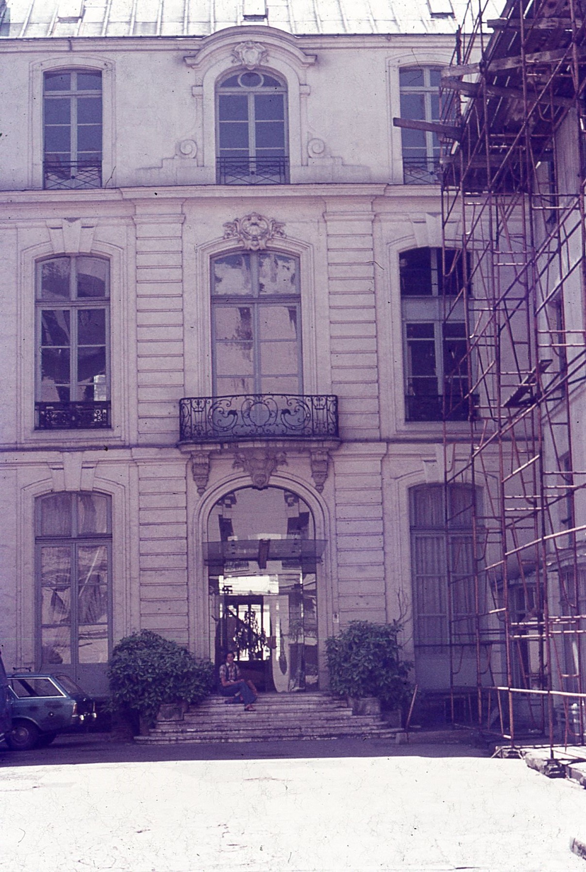 img031.jpg
