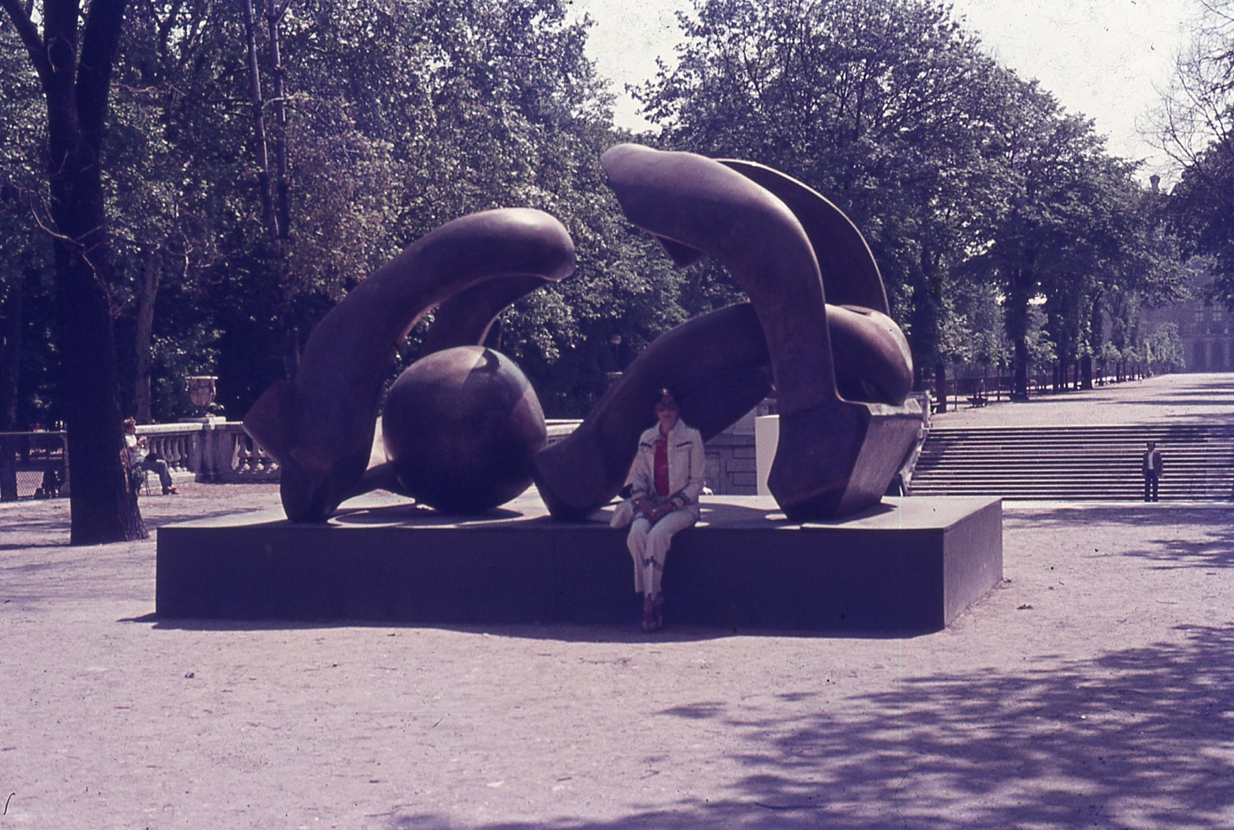 img048.jpg