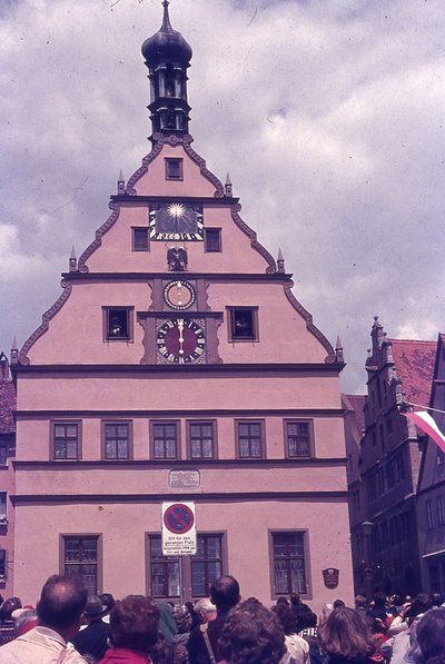 img012.jpg
