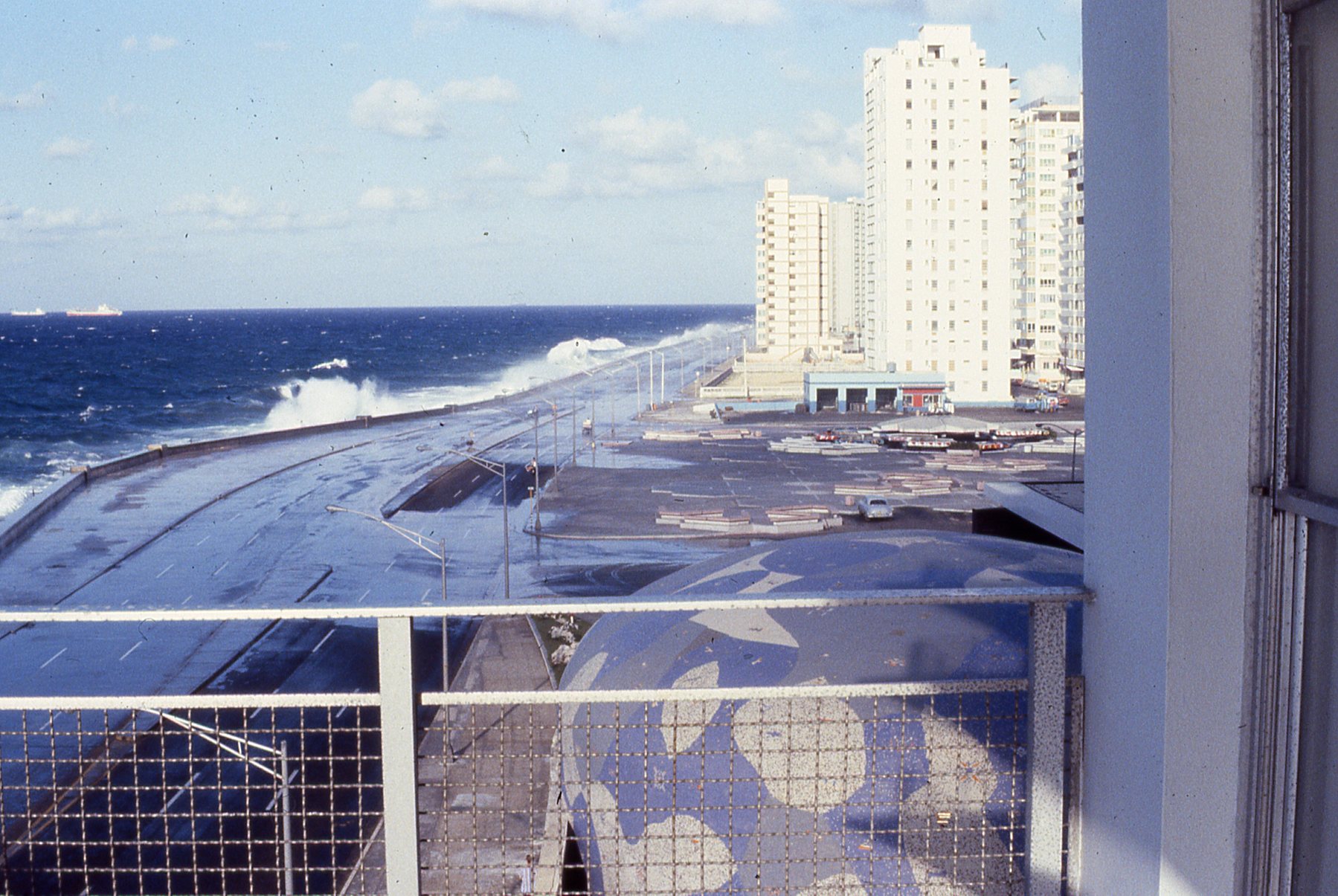 img081.jpg