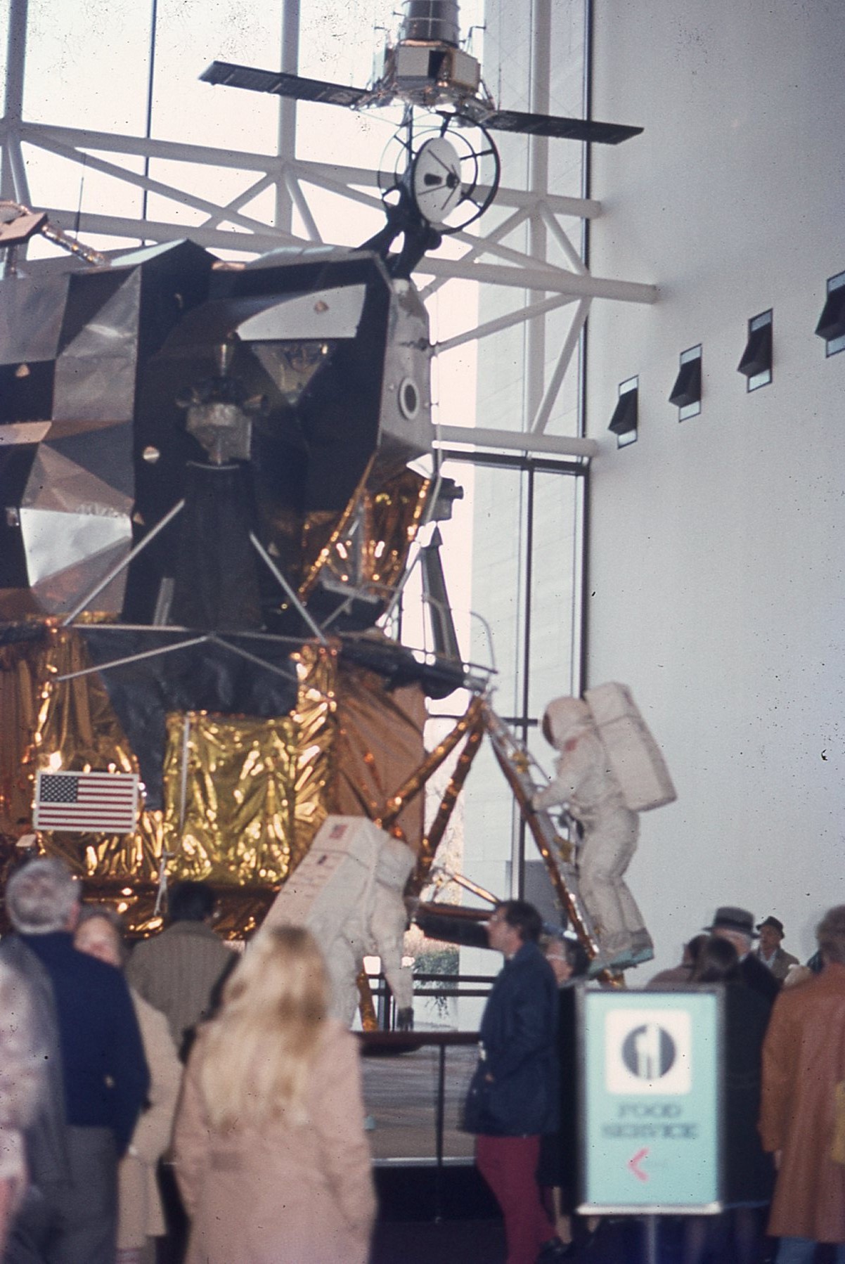 img966.jpg